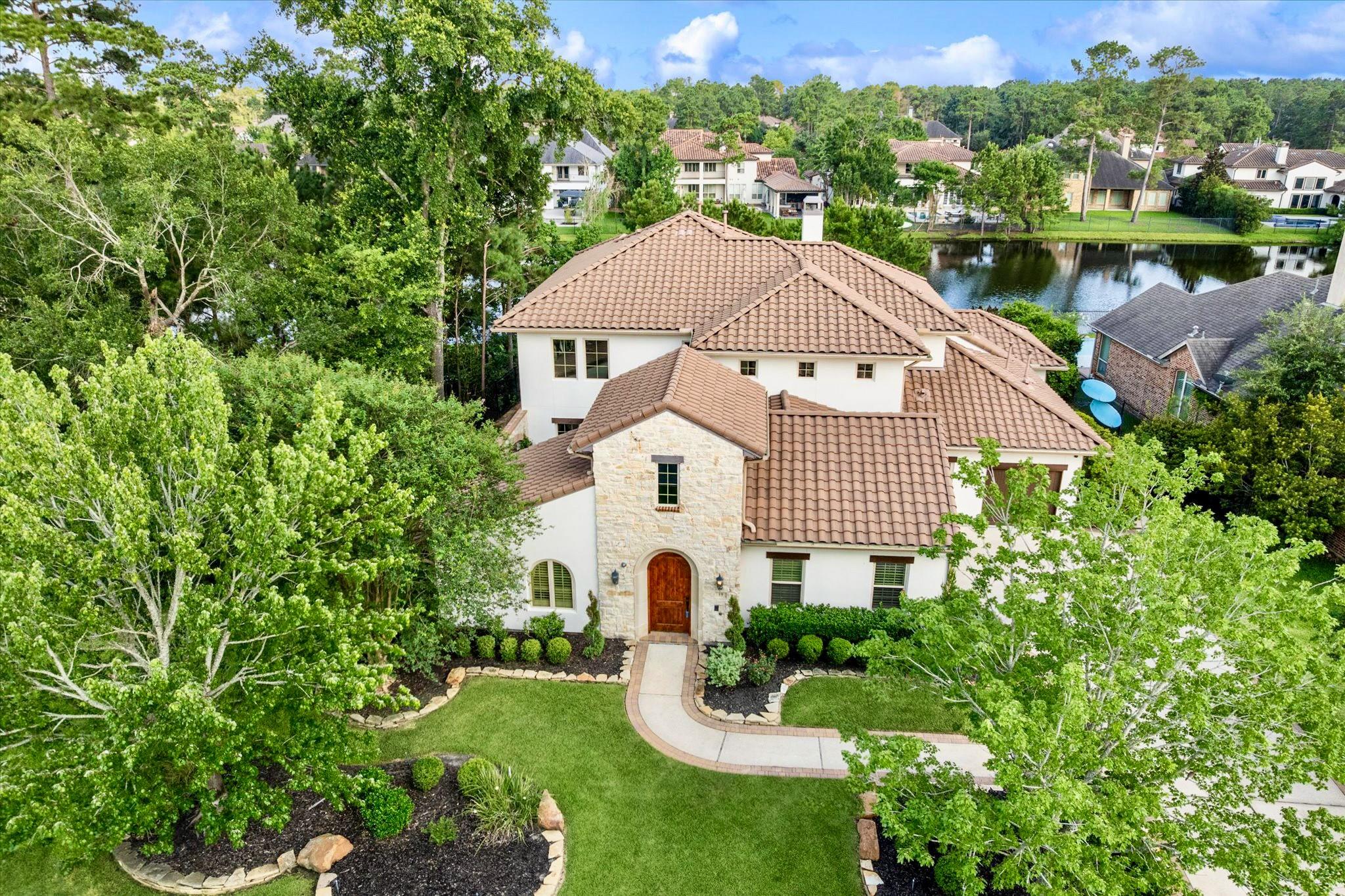 19 Paloma Bend Place
