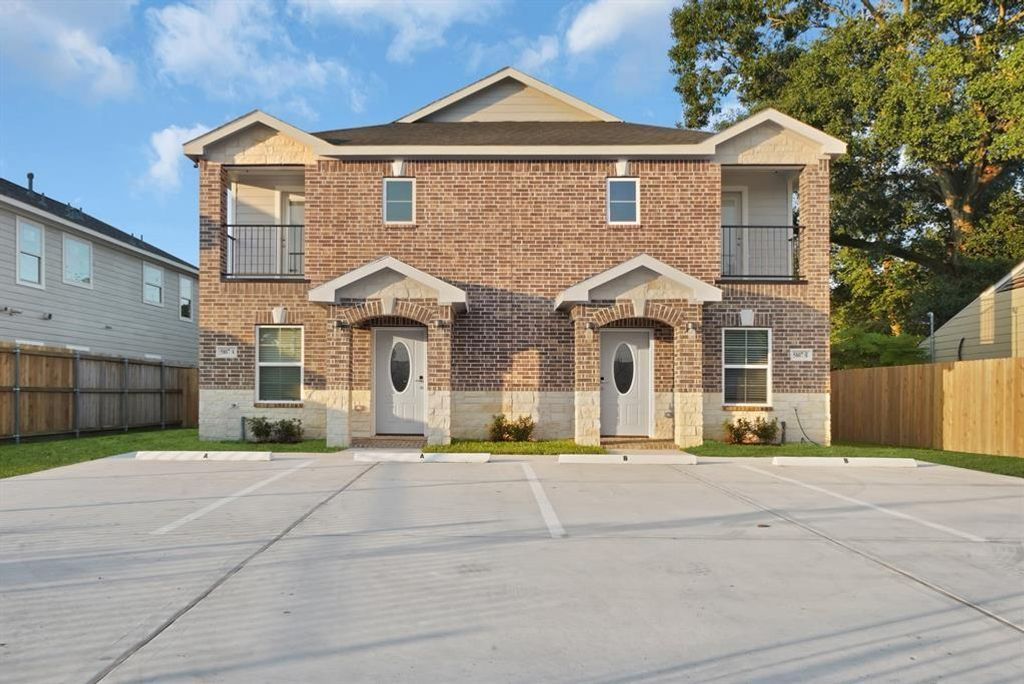 Photo of 7923 Bowen Street #A/B, Houston, TX 77051 (MLS # 33526750)