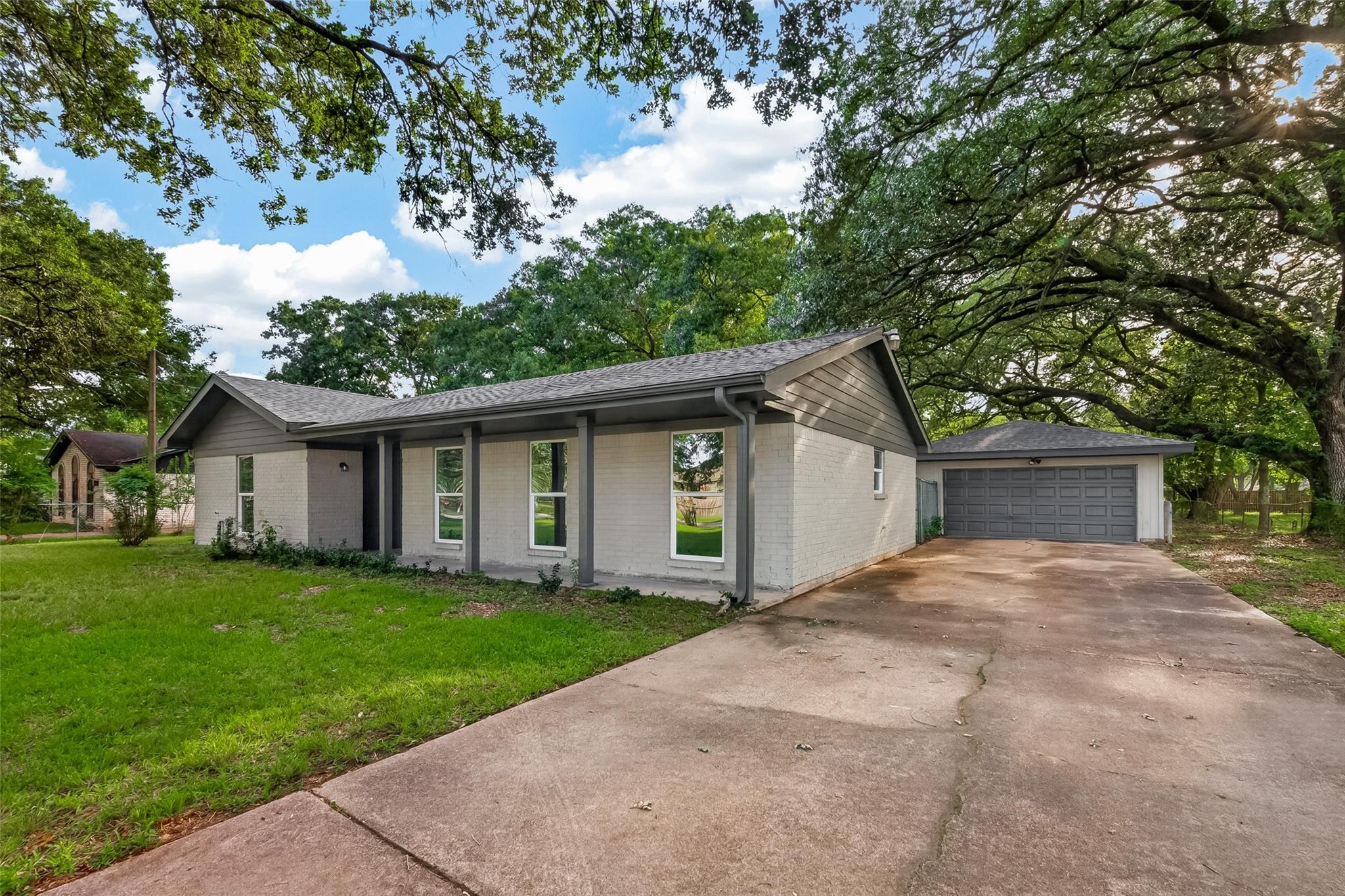 9 N Amburn Road