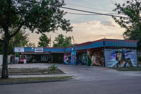 4400 Canal Street Houston TX 77011