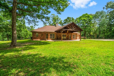 Photo of 235 Hubert Lane, Livingston, TX 77351 (MLS # 39090677)