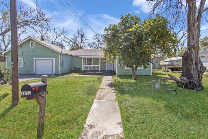 Photo 1 of 23 — 2616 46th Street, Dickinson, TX 77539