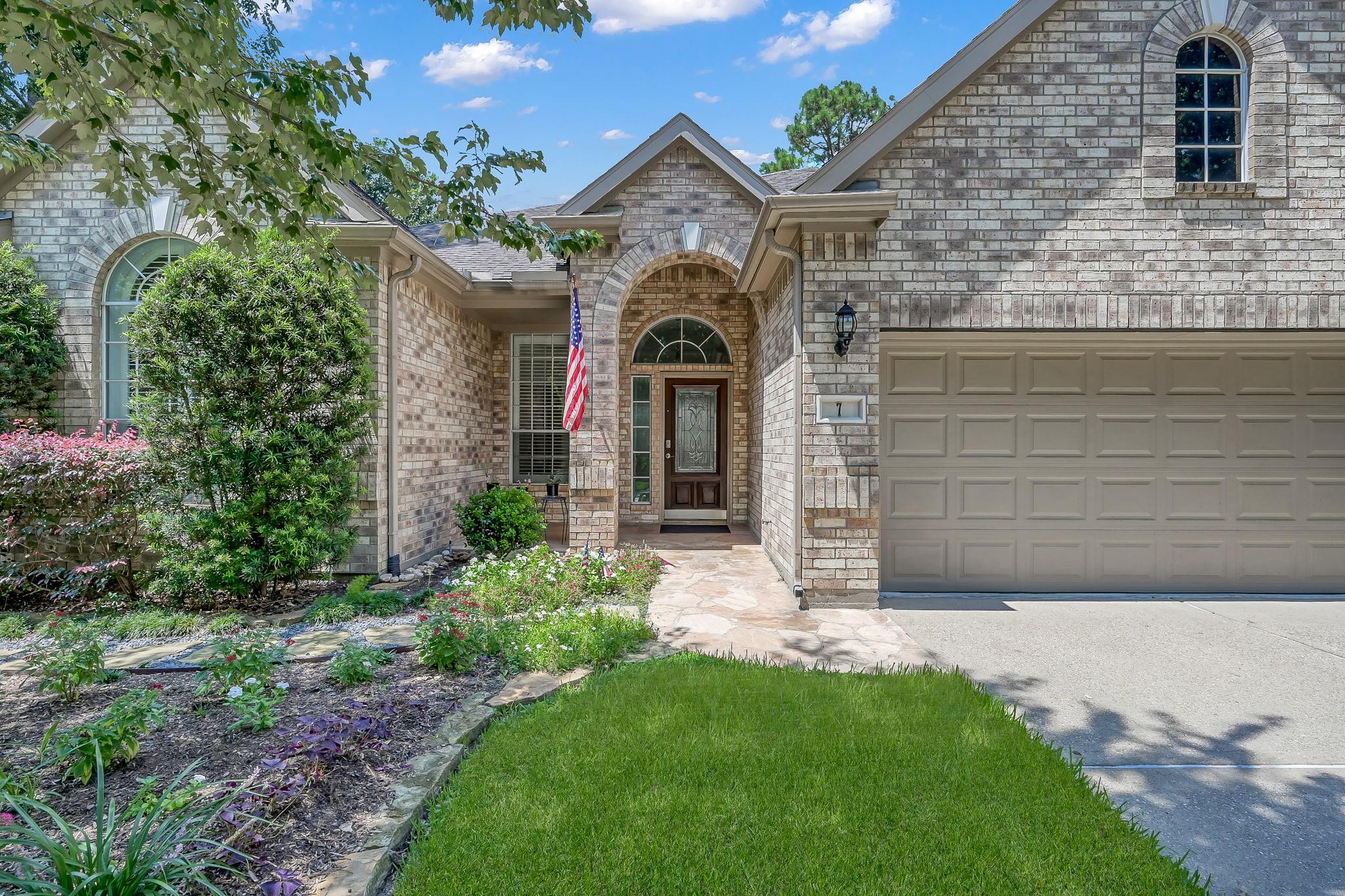 7 Tudor Glen Place