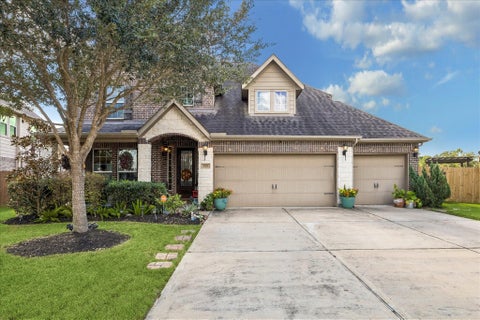 Photo of 1728 Lake Raven Drive, Dickinson, TX 77539 (MLS # 12056111)