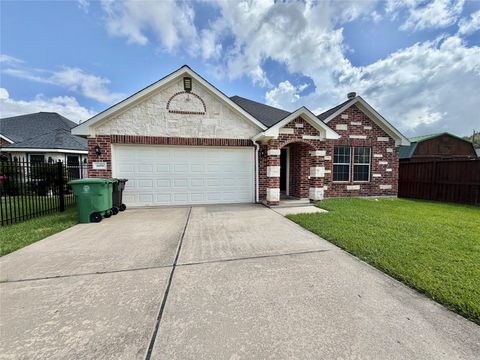 Photo of 6650 Roberson Street, Houston, TX 77085 (MLS # 20794404)