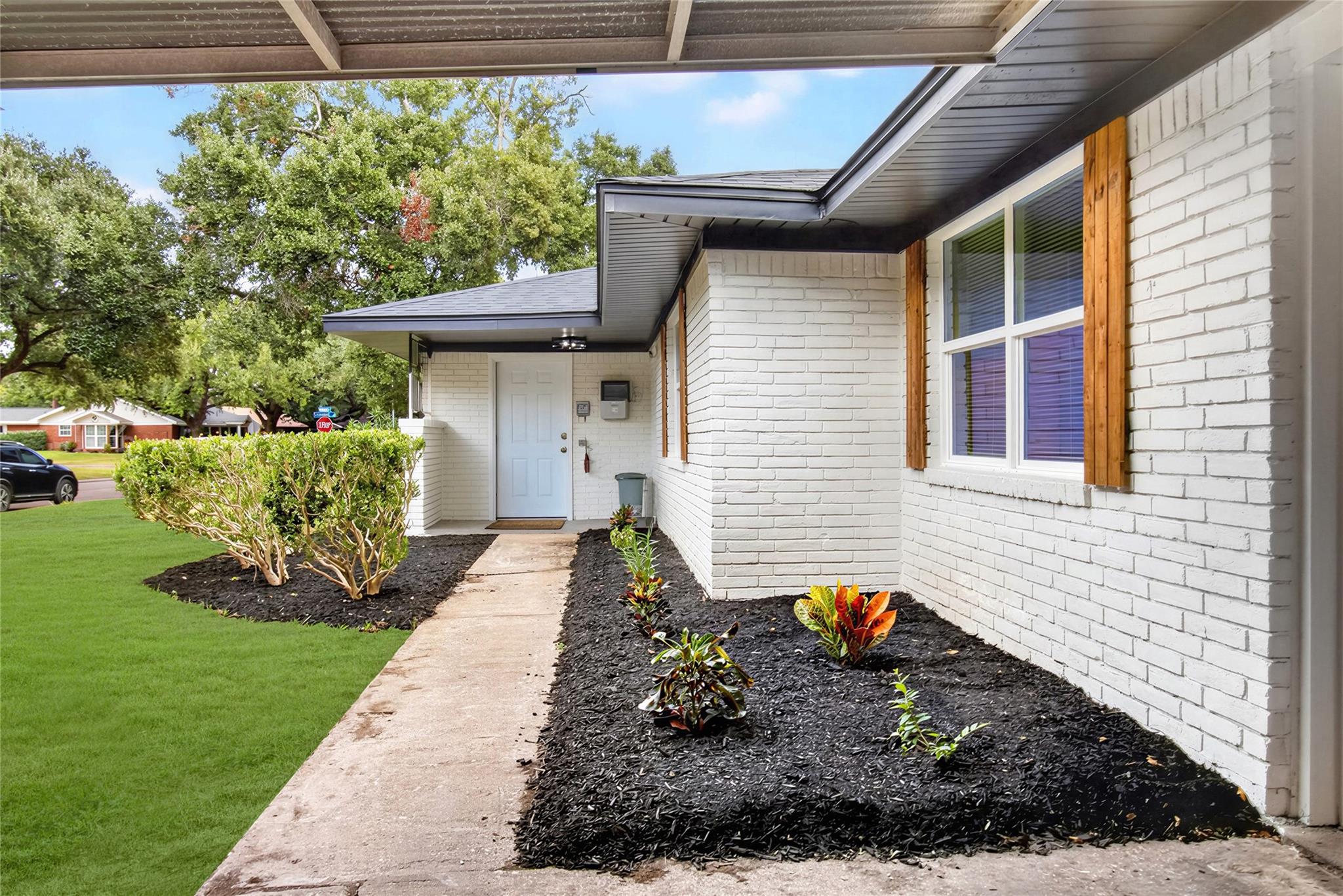 903 Rosewood Drive