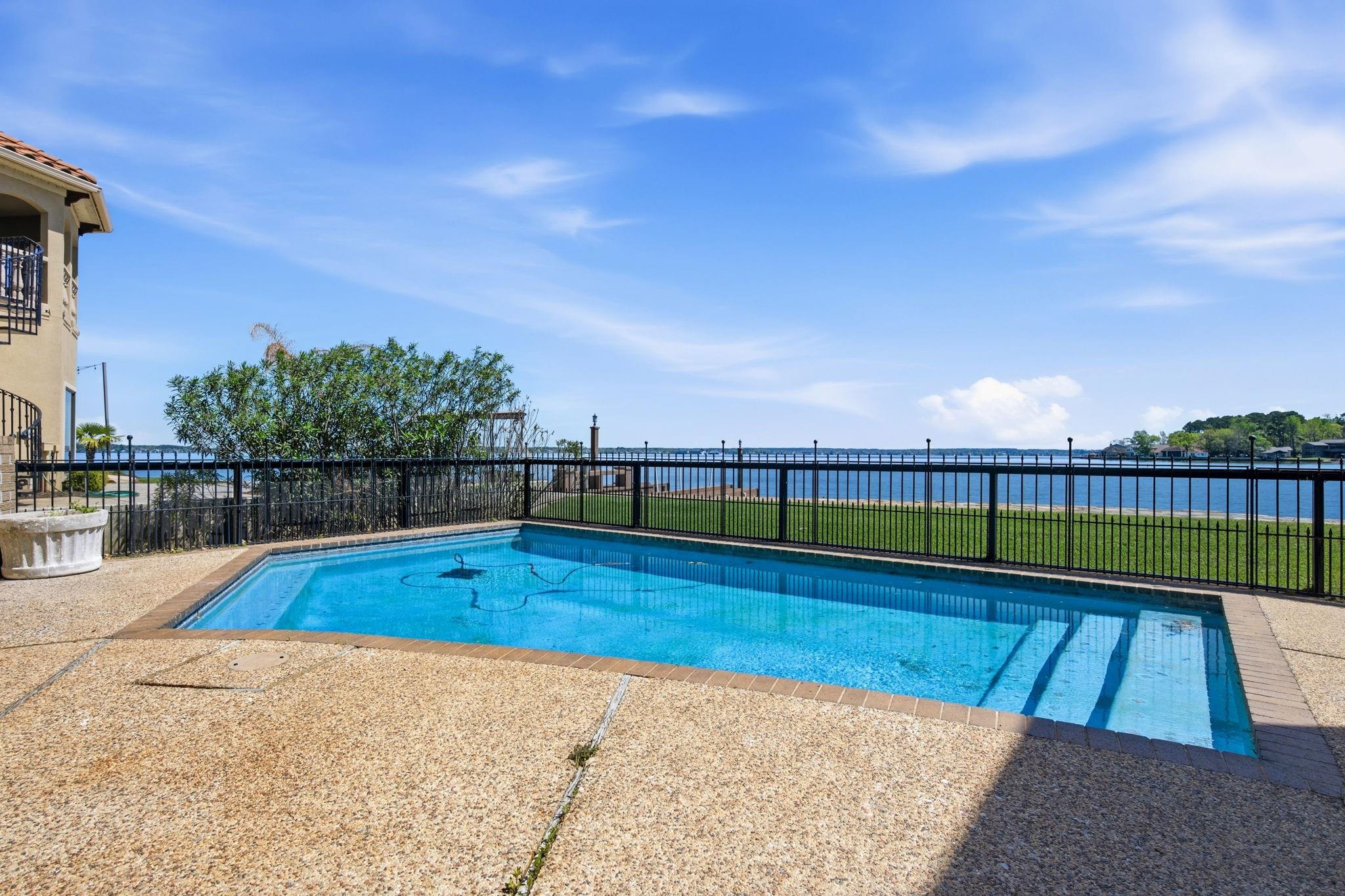 11707 Edgewater Court