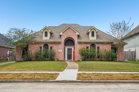 Photo of 2424 Piney Woods Drive, Pearland, TX 77581 (MLS # 72879983)