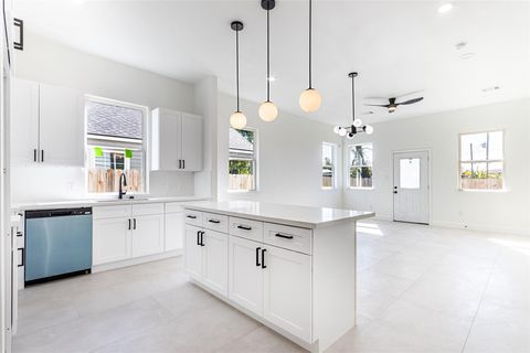 Photo of 4008 Bennington Street, Houston, TX 77016 (MLS # 29734999)