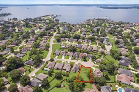 5118 Sleepy Point Willis TX 77318