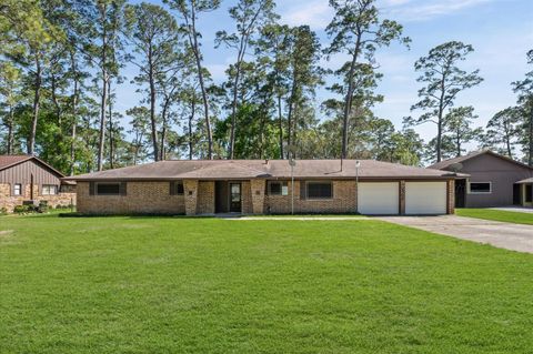 Homes For Sale - 2702 Crowell Lane<br/> Baytown, TX 77521