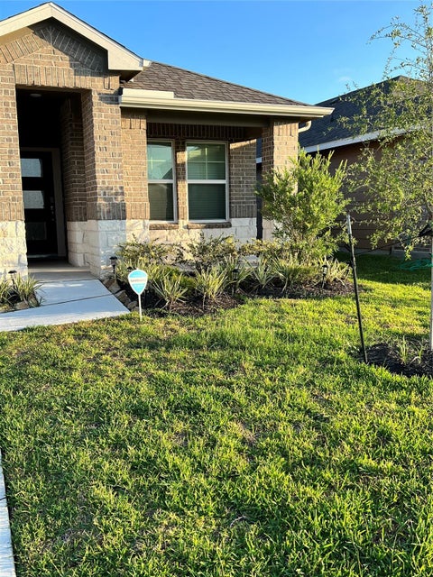 Photo of 902 Barstow Drive, Rosharon, TX 77583 (MLS # 55487096)