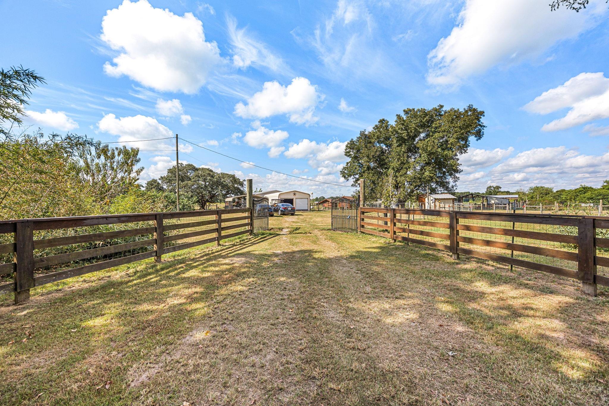1925 County Road 2274