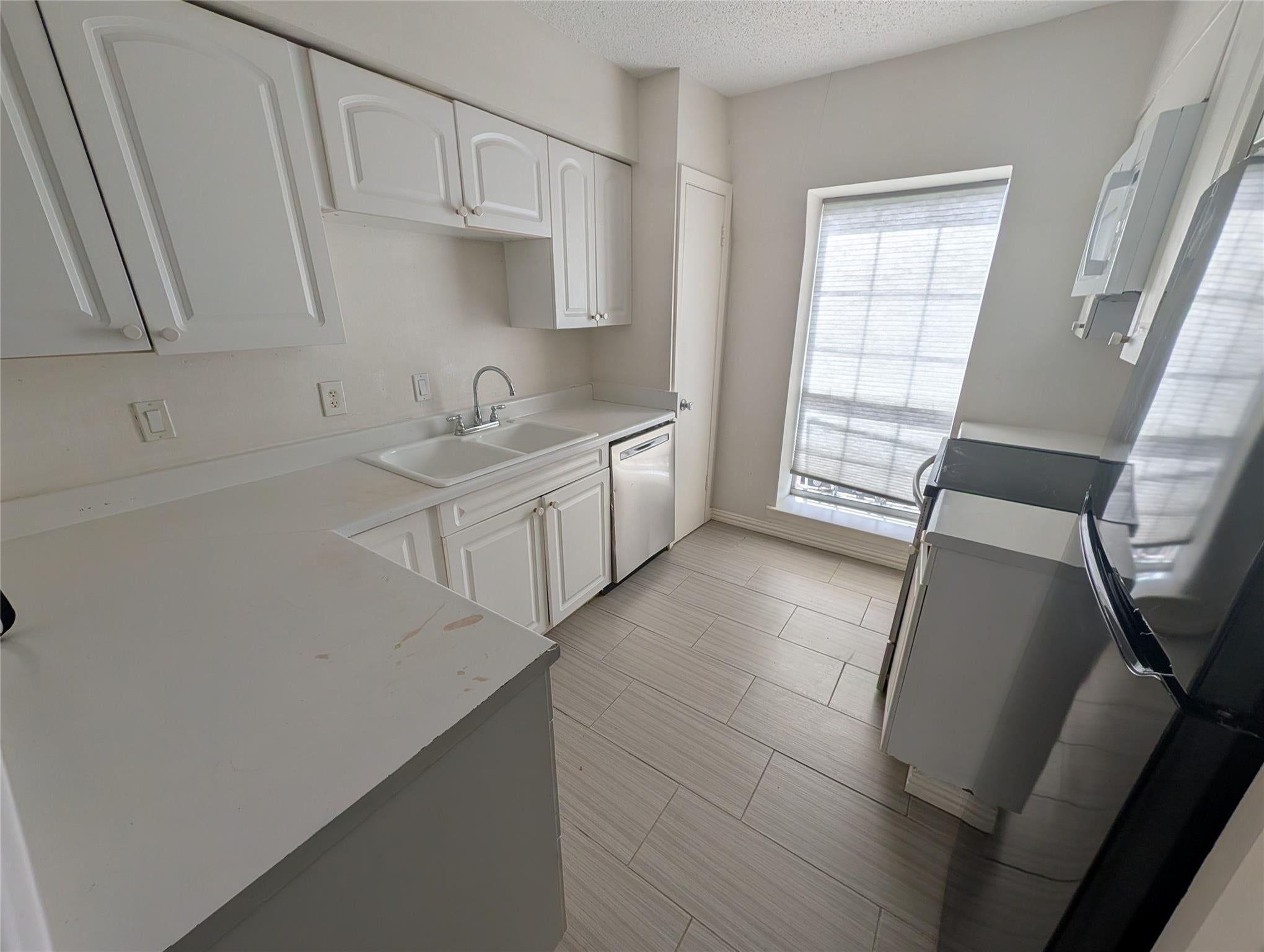9017 Rue Cambon Street 98