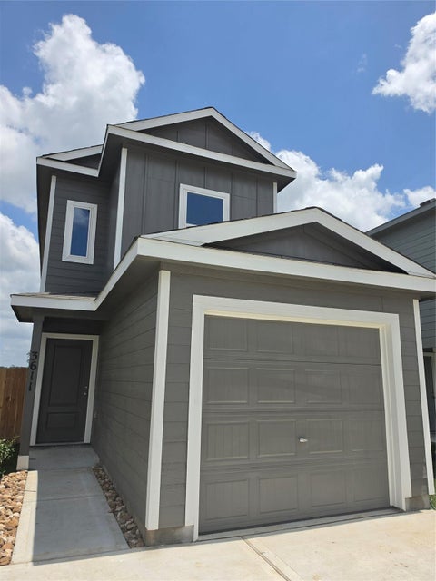 Photo of 3611 Duplet Ave, Conroe, TX 77306 (MLS # 41782012)
