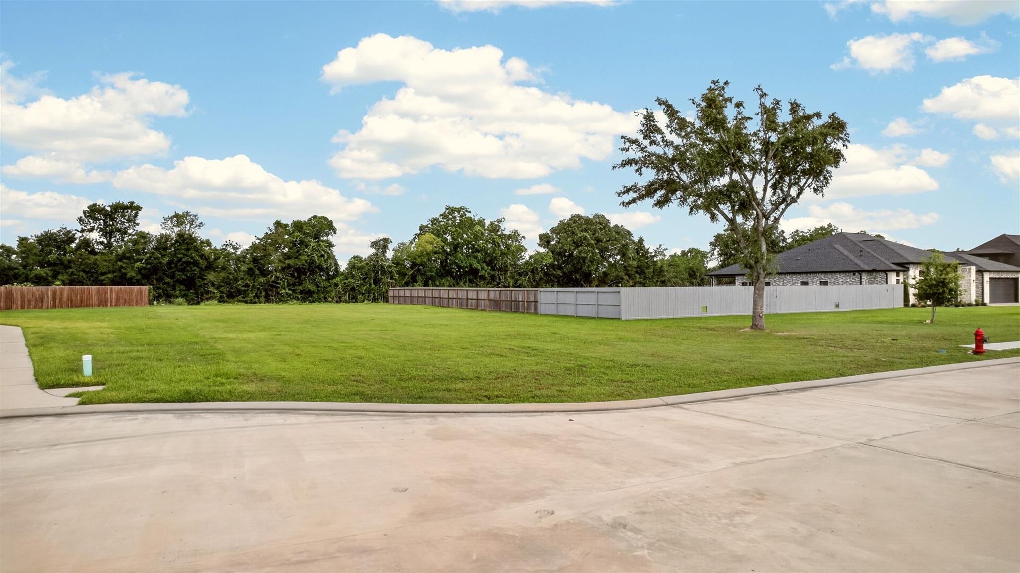 3158 W Tower Circle