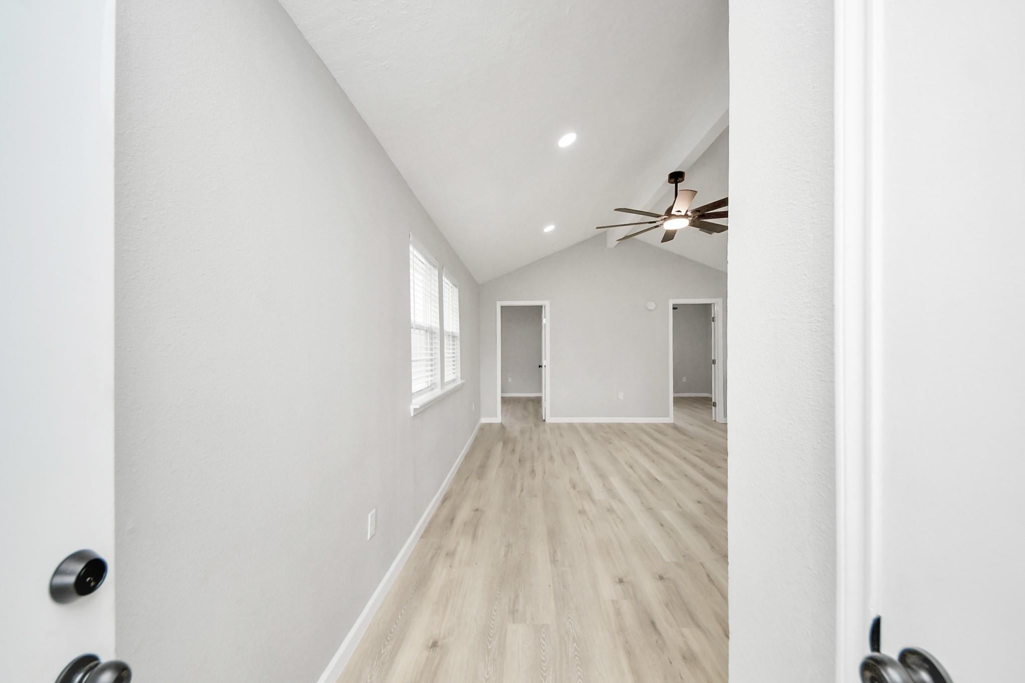 5212 Willowview Drive
