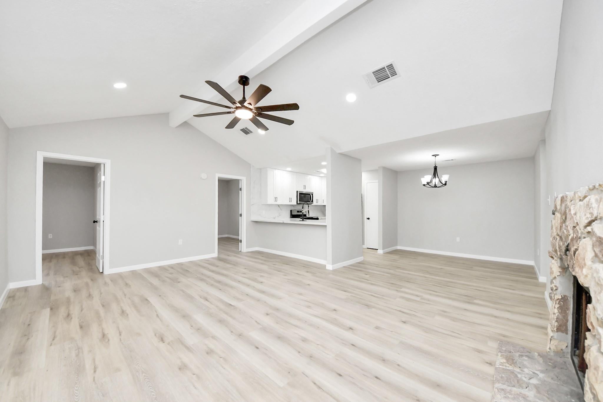 5212 Willowview Drive