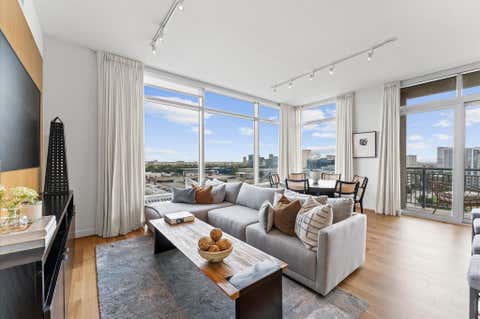 Photo of 2207 Bancroft Street #1104, Houston, TX 77027 (MLS # 84652387)