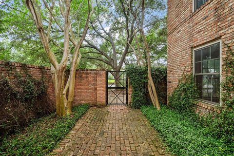 Tiny photo for 2219 Dickey Place, Houston, TX 77019 (MLS # 34881868)