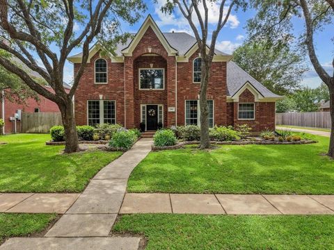 Photo of 1810 Stonecreek Circle, Friendswood, TX 77546 (MLS # 29065245)