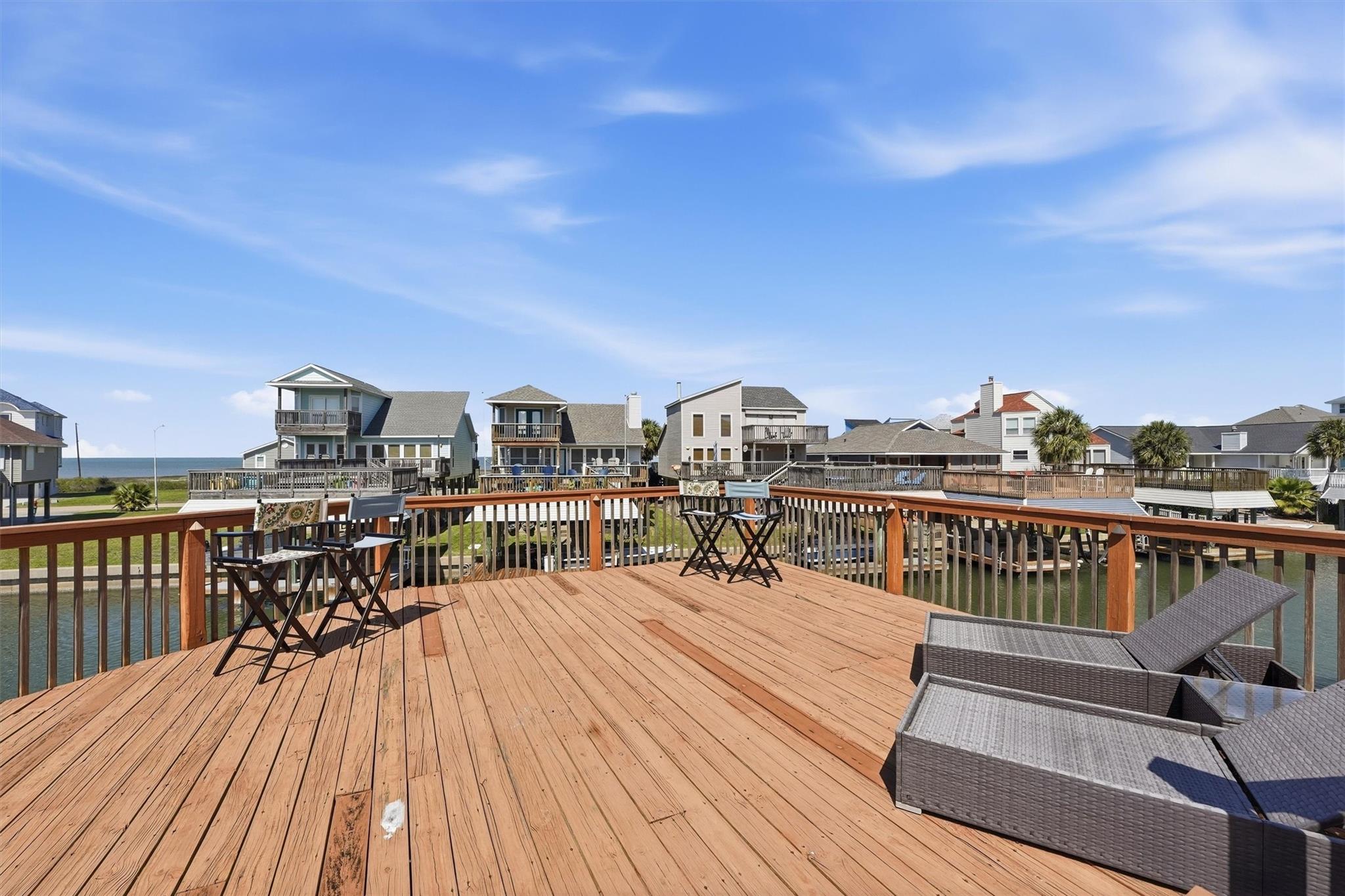 3902 Island Court