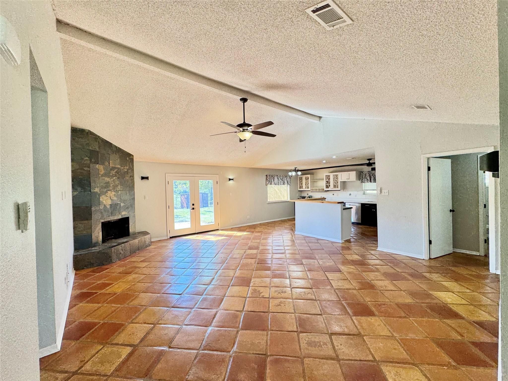 2109 Kingsway Drive
