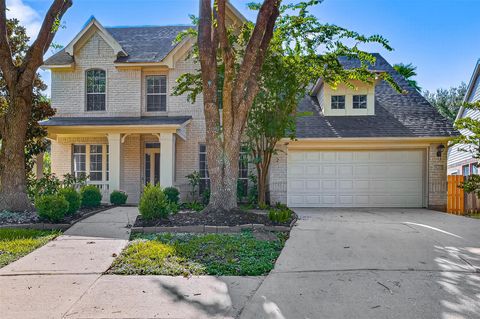 Photo of 806 Spring Mist Court, Sugar Land, TX 77479 (MLS # 84841828)