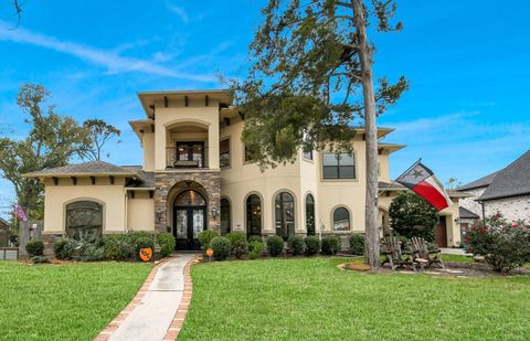 Photo of 1611 Lynnview Drive, Houston, TX 77055 (MLS # 10967666)