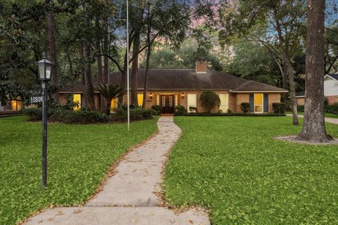 Photo of 10806 Bridlewood Street, Houston, TX 77024 (MLS # 84499000)