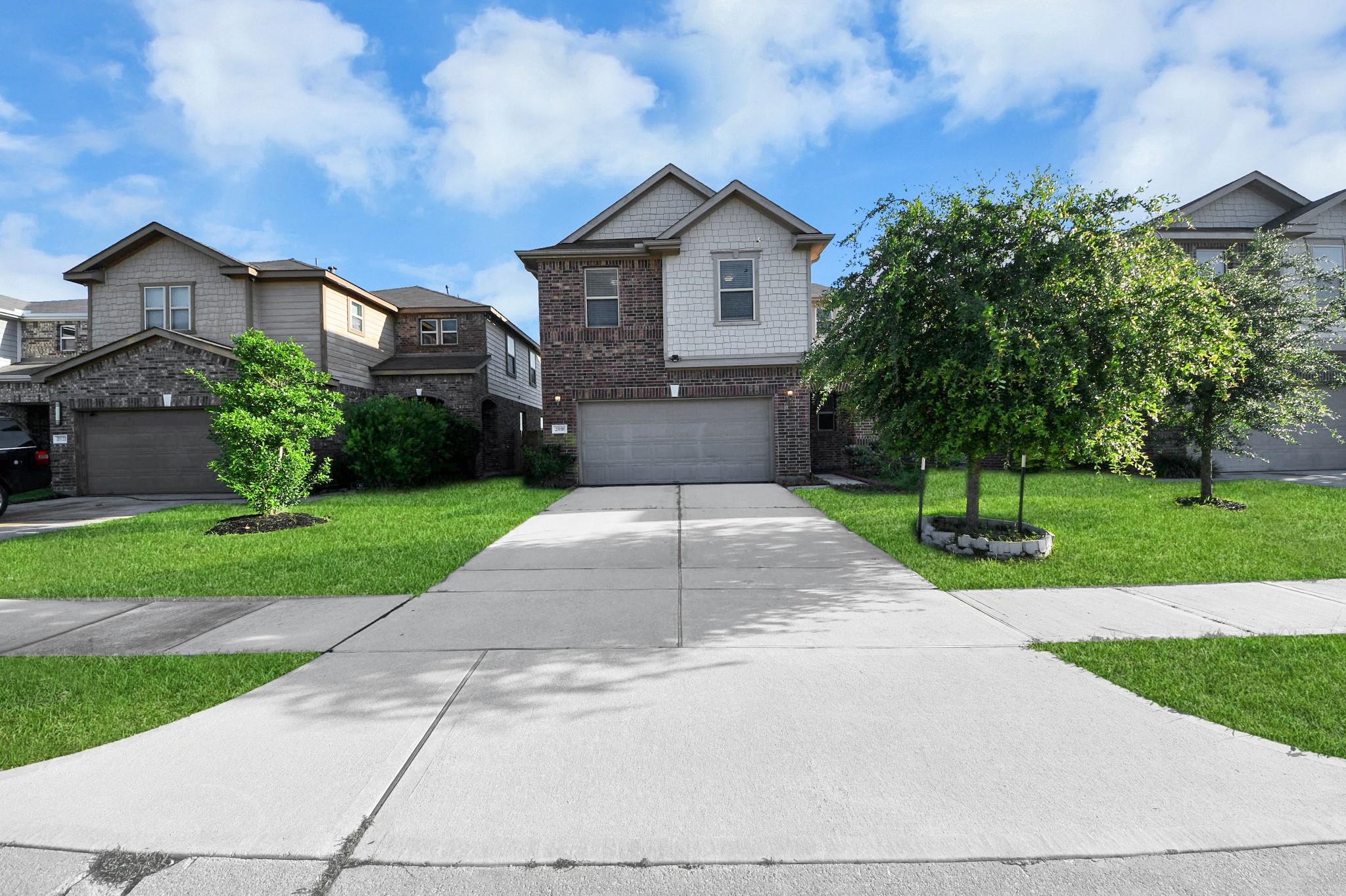 25118 Squire Knoll Street