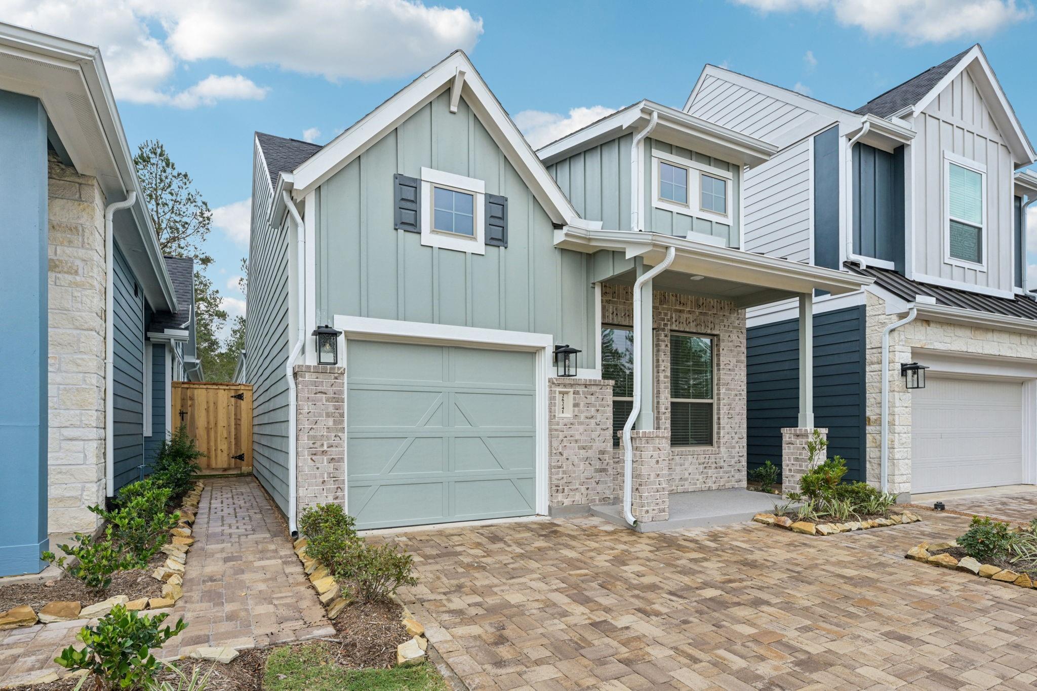 26241 E Outrider Banks Circle