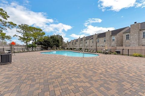 Tiny photo for 8063 El Mundo Street #8063, Houston, TX 77054 (MLS # 13724623)