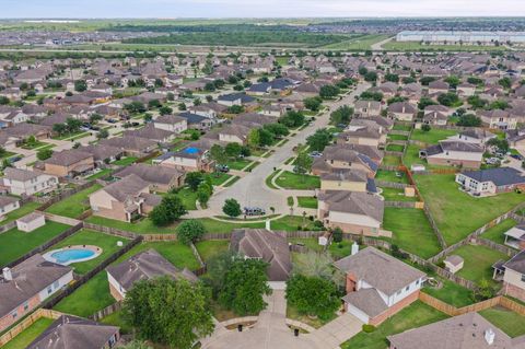 Tiny photo for 3202 Thebes Court, Missouri City, TX 77459 (MLS # 50589317)