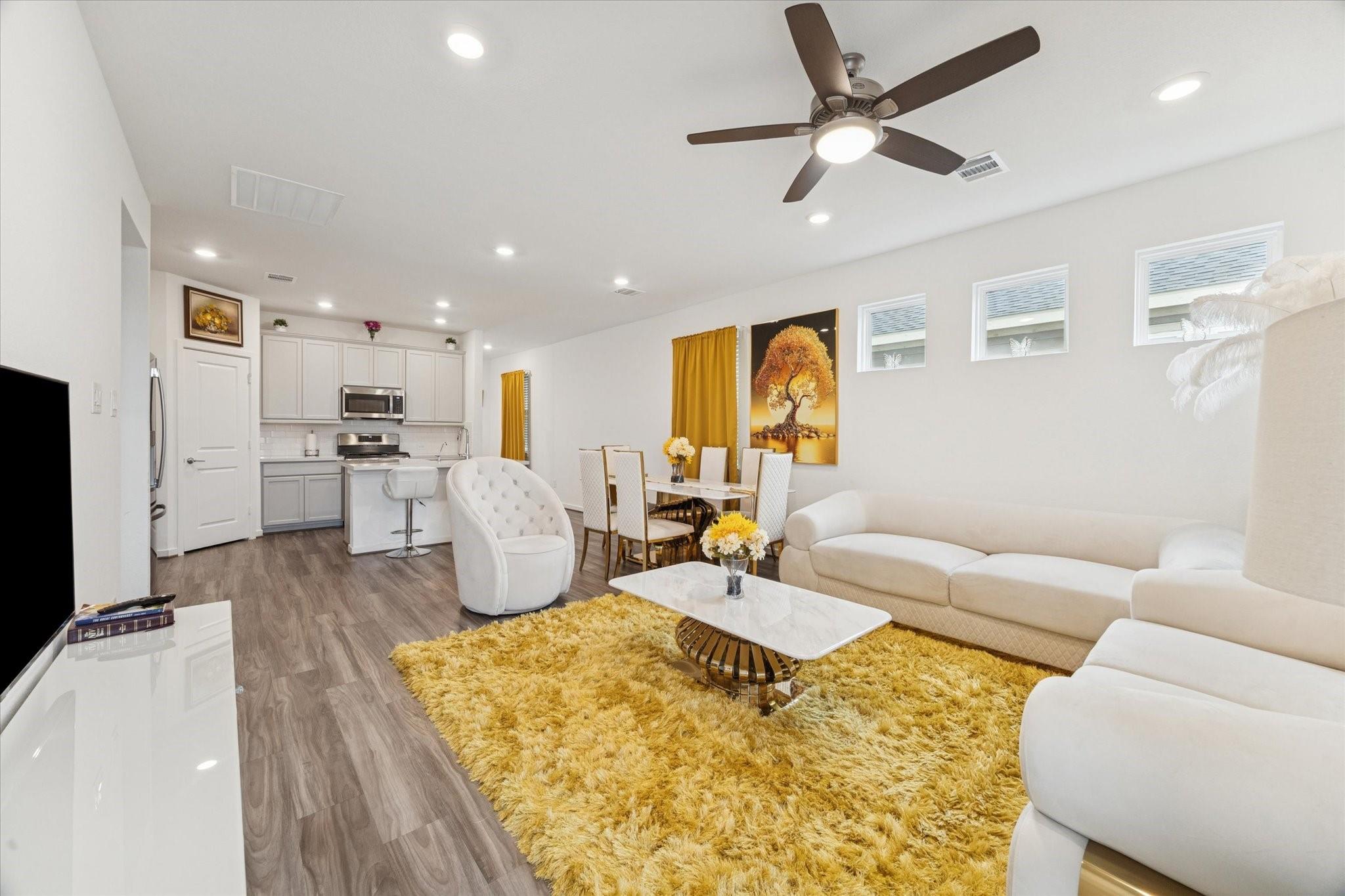 7122 Clearwater Cove Drive