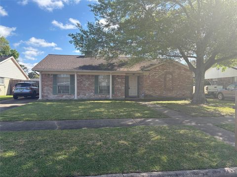 Photo of 12518 Huntington Field Drive, Houston, TX 77099 (MLS # 36276294)