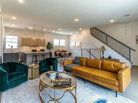 Photo of 1236 W 25th Street #C, Houston, TX 77008 (MLS # 15757871)