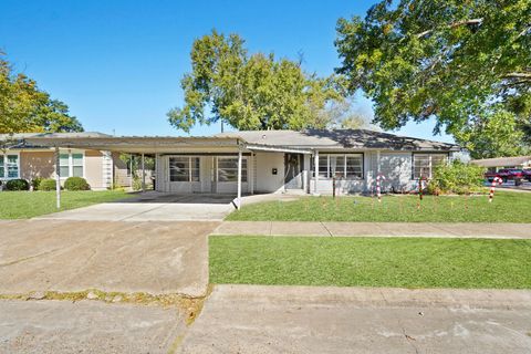 Photo of 1217 Gary Avenue, Pasadena, TX 77502 (MLS # 39126380)