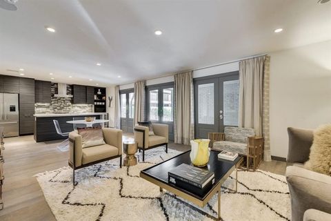 Photo of 1410 Hyde Park Boulevard #101, Houston, TX 77006 (MLS # 46359019)