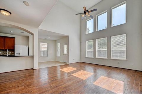 Homes For Rent - 11 Sagamore Ridge Place<br/> Spring, TX 77389