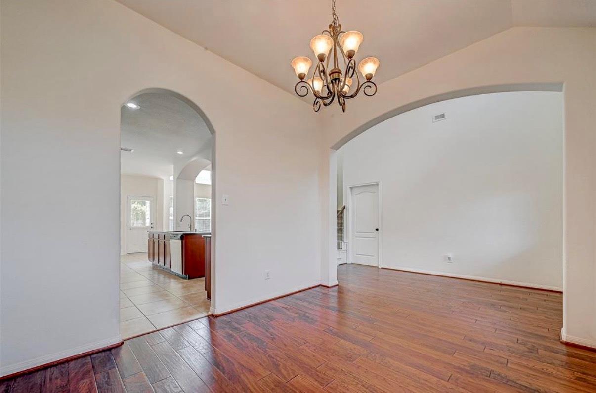 11 Sagamore Ridge Place