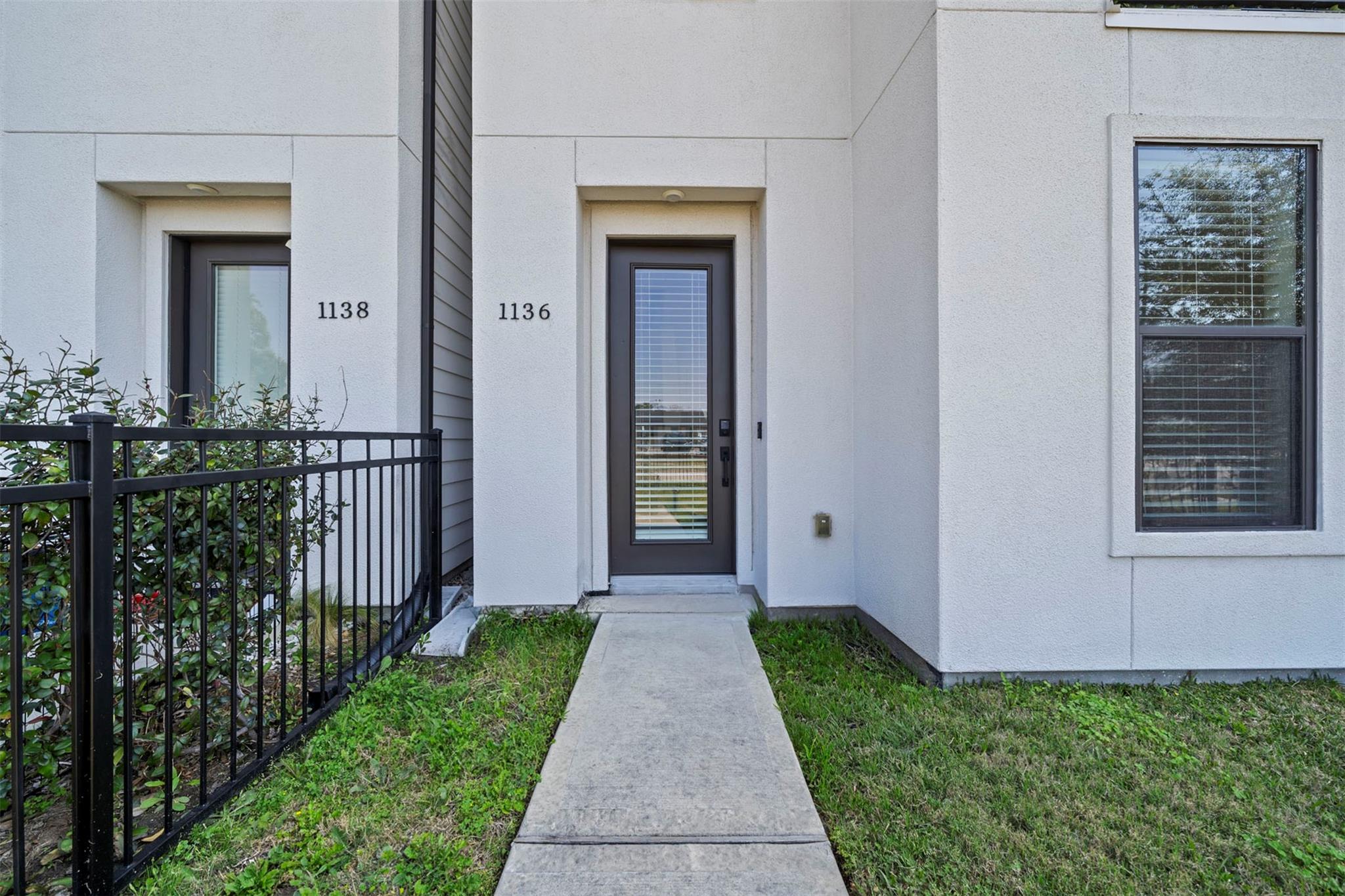 1136 Wycliffe Drive