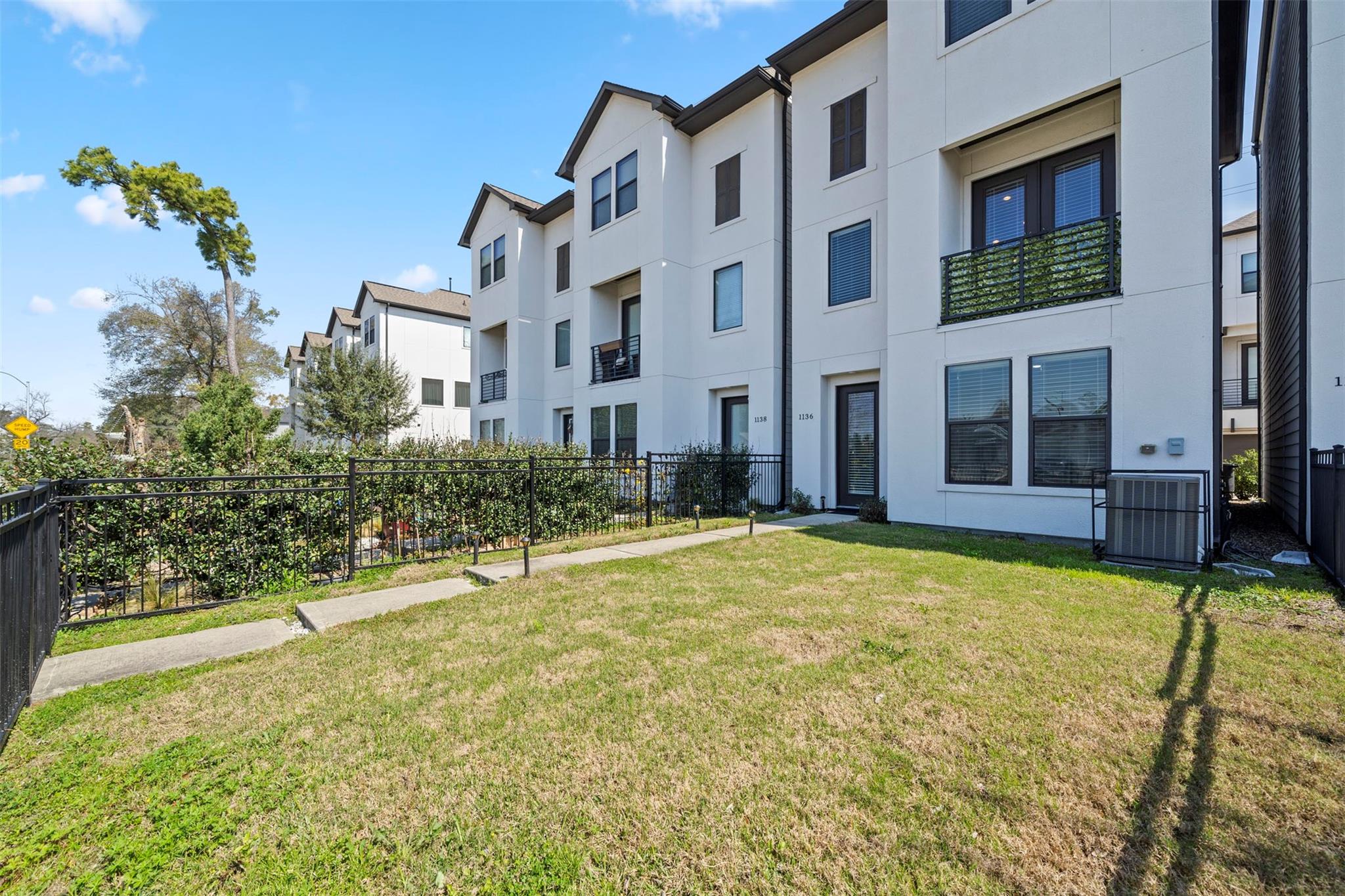 1136 Wycliffe Drive