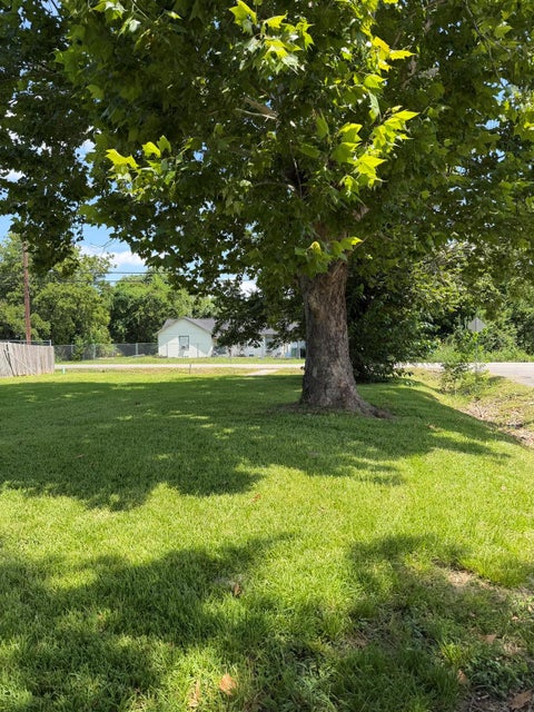 Photo of 10461 Gwen Street, Houston, TX 77093 (MLS # 13321370)