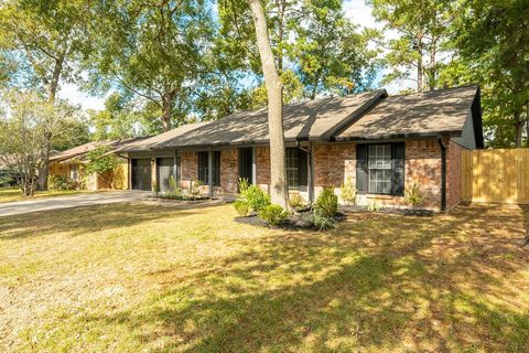 Photo of 302 Heidelberg Street, Conroe, TX 77301 (MLS # 20970789)