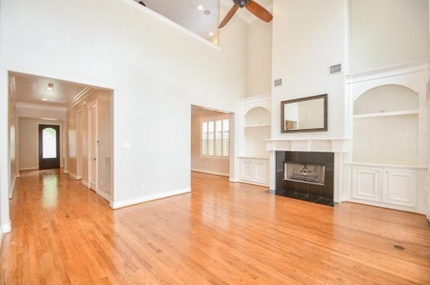 Photo of 7626 E Jordan Cove, Houston, TX 77055 (MLS # 85253227)