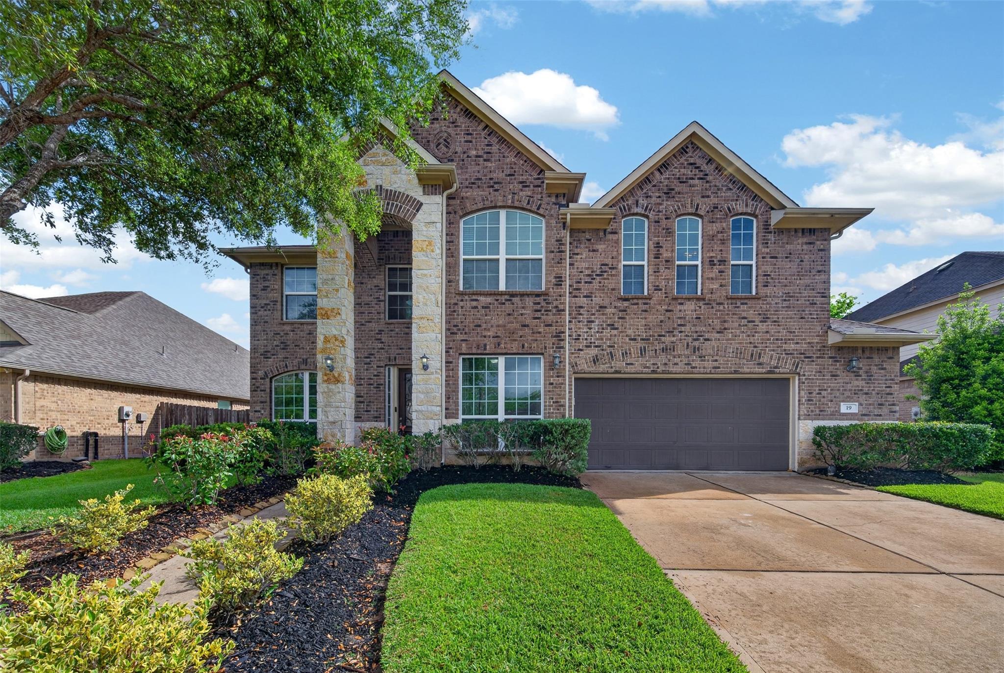 19 Roma Ridge Drive