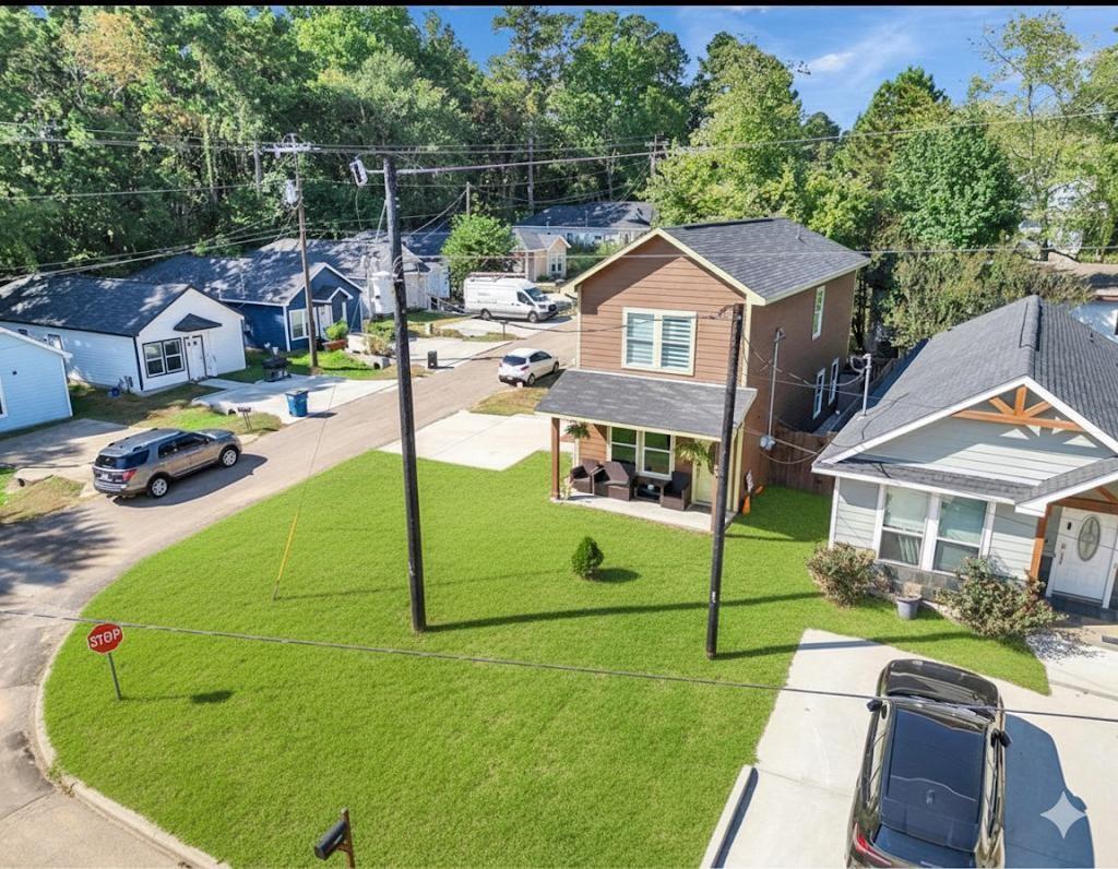16984 W Juneau