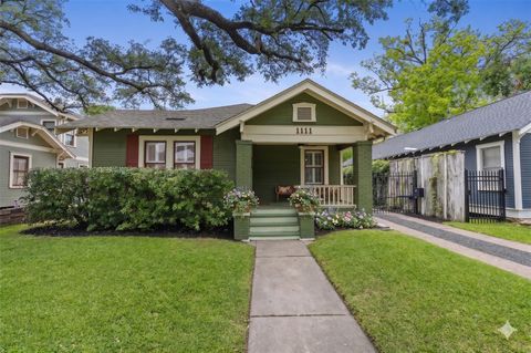 Photo of 1111 Le Green Street, Houston, TX 77009 (MLS # 26657111)