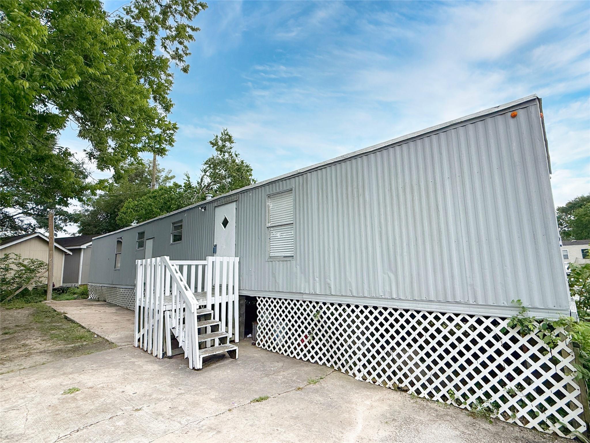 110 #32 Woodlawn Drive 32